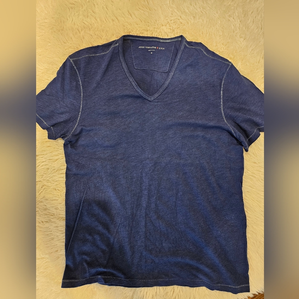 Men's John Varvatos V-Neck short sleeve shirt